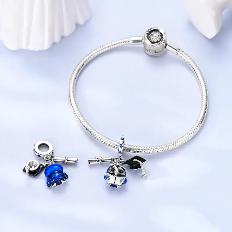 Pollice di stelle charm bracciale in argento con pendenti a forma di chiave, cuore, stella e ciondolo con pietra brillante, perfetto come gioiello elegante e personalizzato.