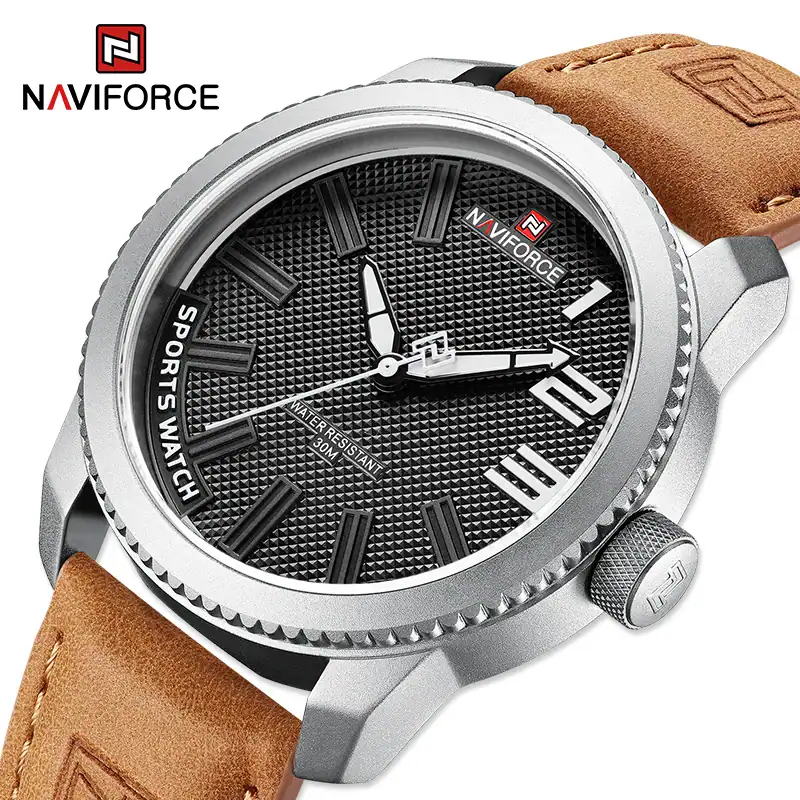 Orologio sportivo Naviforce con quadrante nero e cinturino in pelle marrone, resistente all'acqua, perfetto per uno stile casual e dinamico.